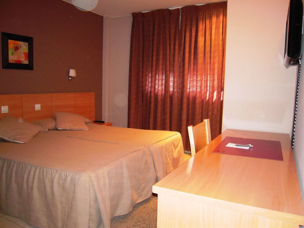 Hotel Apartamentos Ciudad De Lugo Zewnętrze zdjęcie
