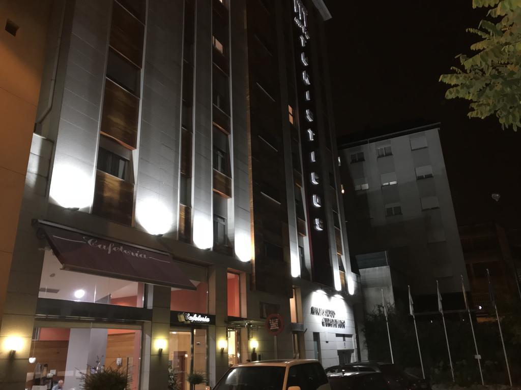 Hotel Apartamentos Ciudad De Lugo Zewnętrze zdjęcie