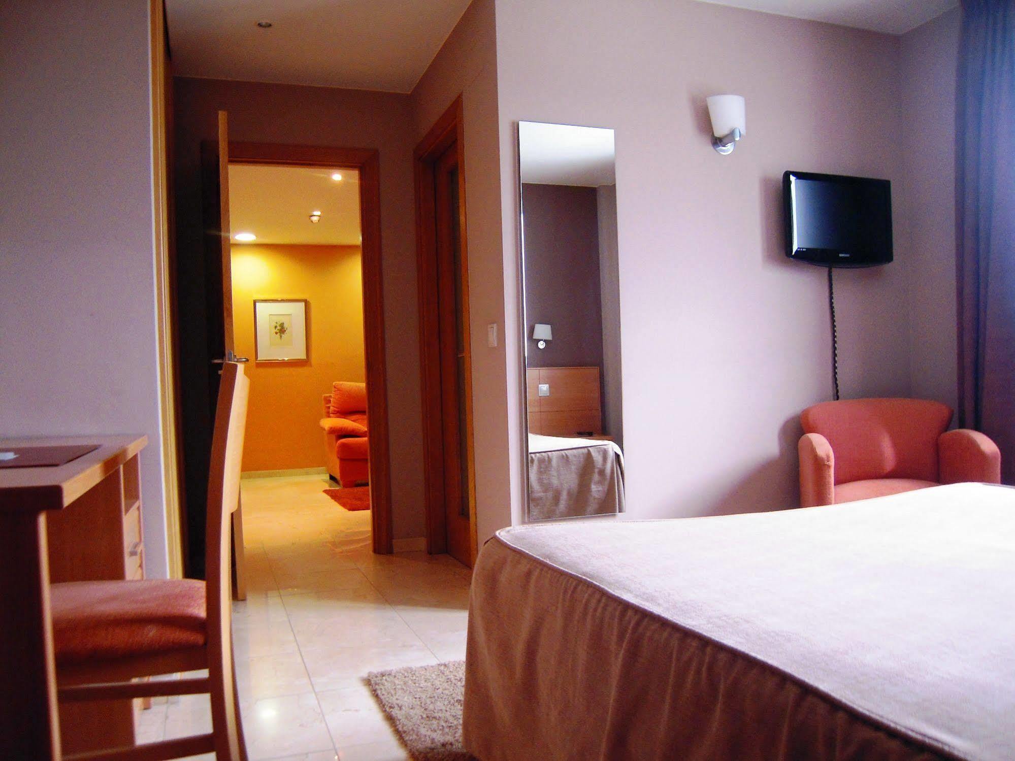 Hotel Apartamentos Ciudad De Lugo Zewnętrze zdjęcie